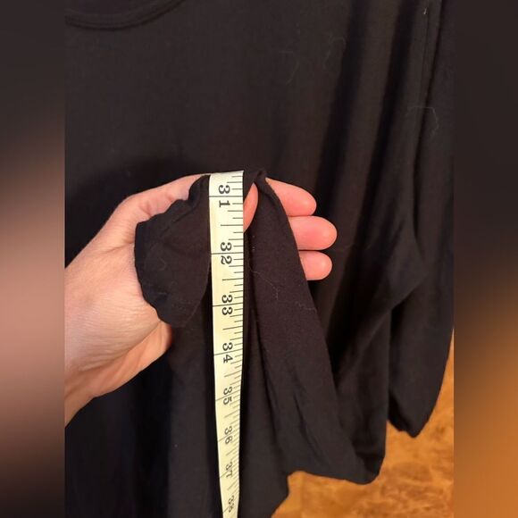 Plus size black basic top - Picture 4 of 5